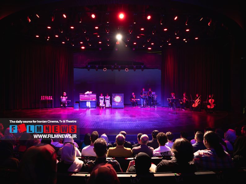 درباره نمایش تعاملی بامداد افشار در «کارناوال» و استقبال تماشاگران از این اجرا | فرصتی برای تأمل با خود